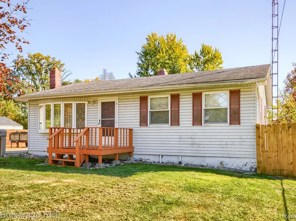 410 Helen St, Mount Morris, MI 48458