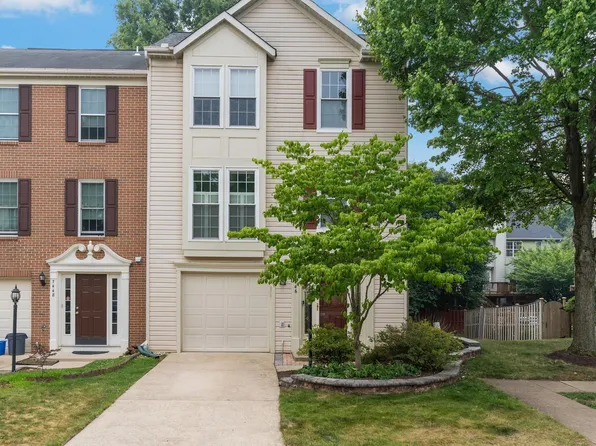 7446 Gadsby Sq, Alexandria, VA 22315