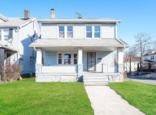 13827 S Parkway Dr, Garfield Heights, OH 44105
