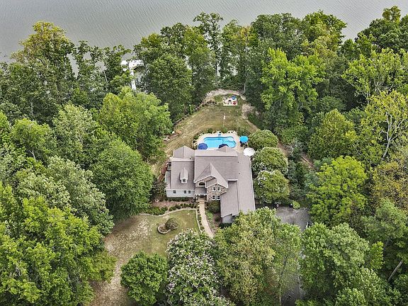 4th image of 30 Ironwood Rd