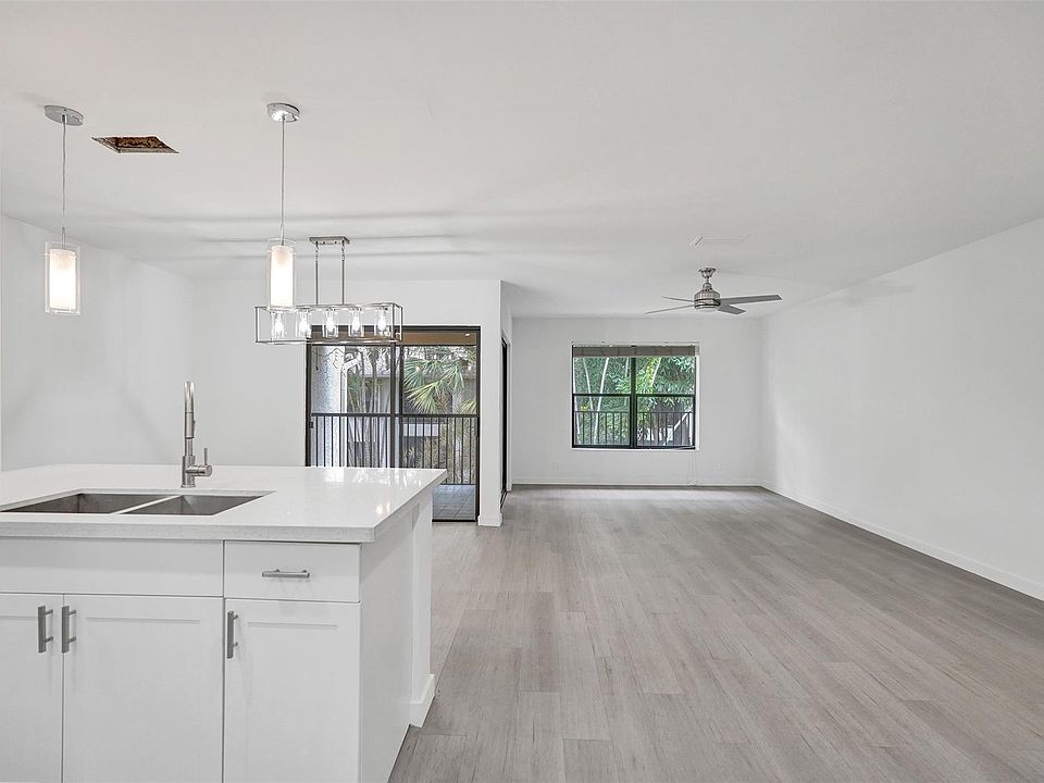 1st image of 4407 NW 20th Street #450