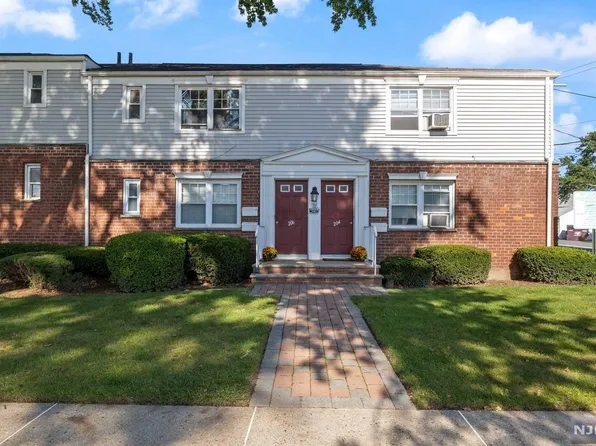 206 Grand Ave #B, Rutherford, NJ 07070