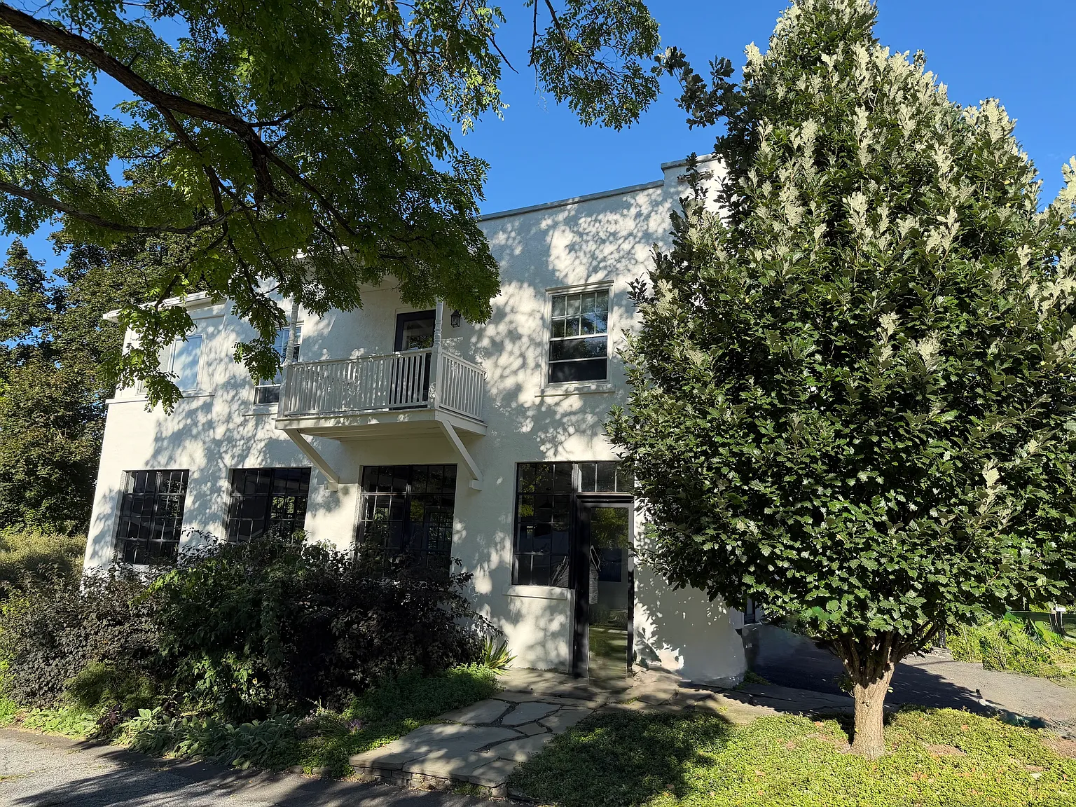 1 bed, 917 sqft, $2,700 — Photo 2