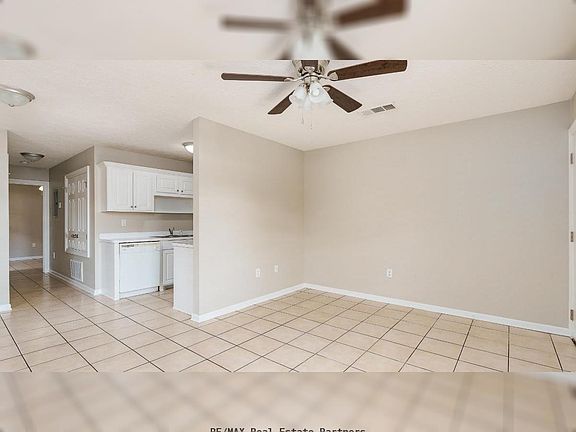 4th image of 2503 W 7th St #22