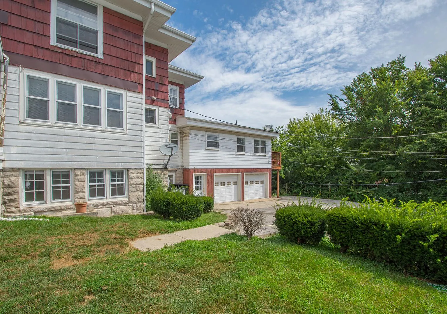 1218 N College — Photo 2