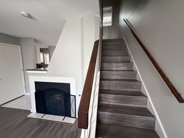 1009 Markham Ln #A — Photo 9