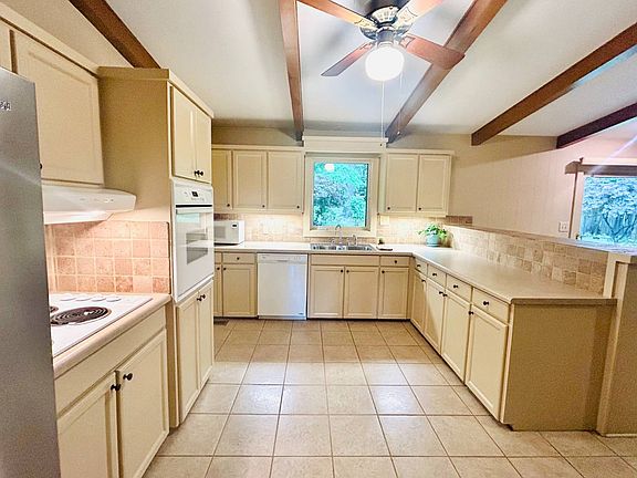 5th image of 138 Patsy Dr