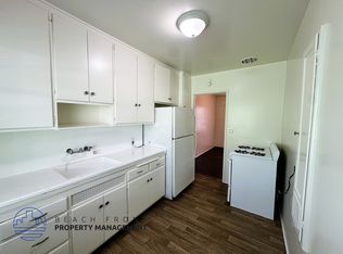 2490 Cedar Avenue, Long Beach, CA 90806