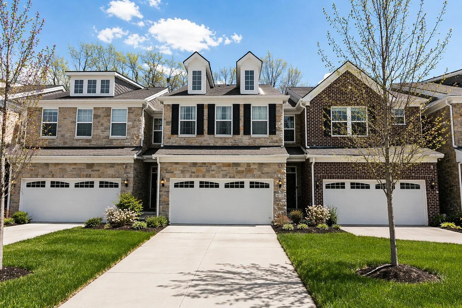 3 bed, 2.5 bath, 2060 sqft, $3,600 — Photo 1