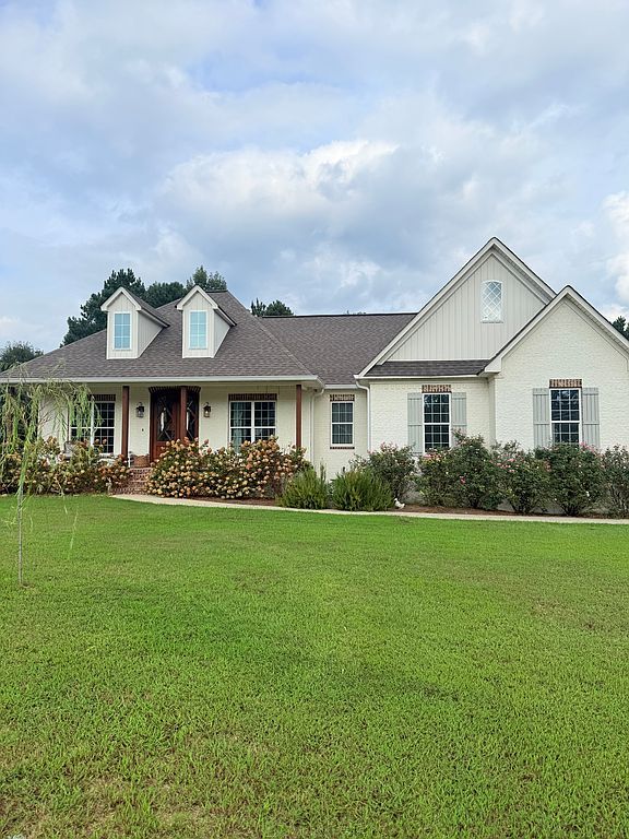 299 Kayla Cir - Property Image