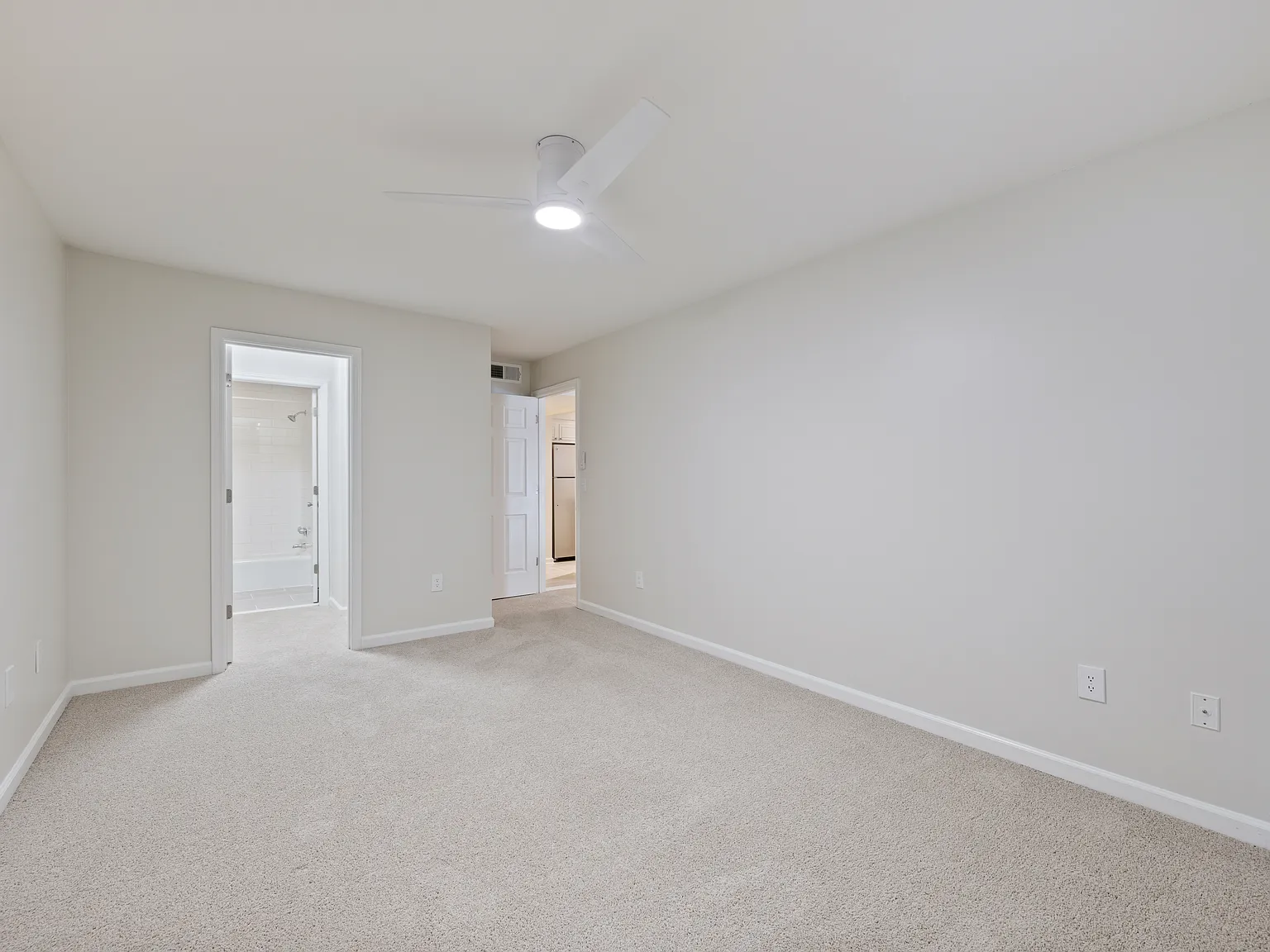 1 bed, 750 sqft, $1,375 — Photo 4