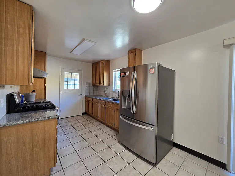 1636 Virginia St — Photo 12