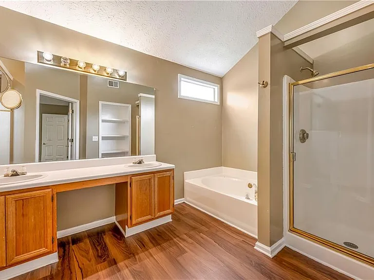 4392 Windmoor Dr NW — Photo 25