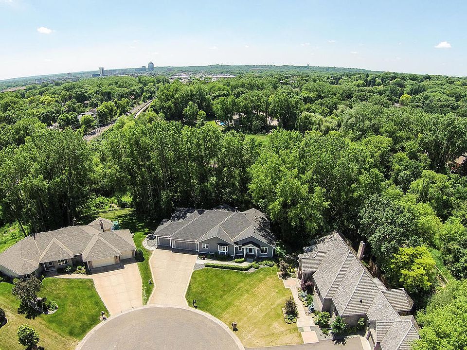 2nd image of 6632 Limerick Dr