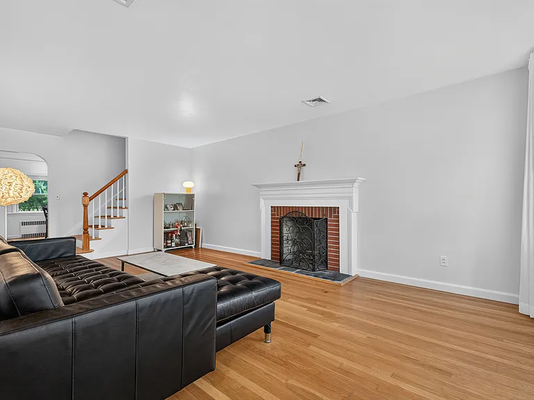7 Glenwood Ave — Photo 7
