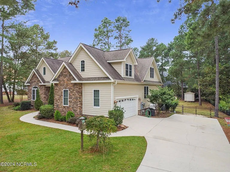 108 Hammerstone Cir — Photo 3