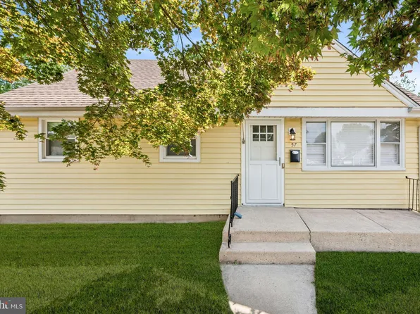 57 Hartman Dr, Hamilton, NJ 08690