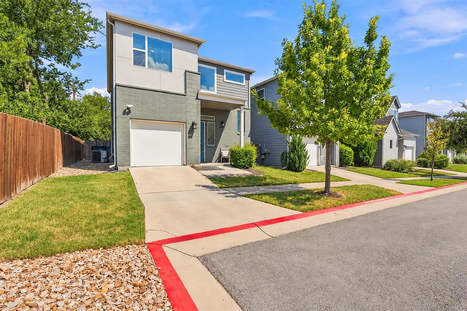 3 bed, 2.5 bath, 1794 sqft, $2,250 — Photo 1