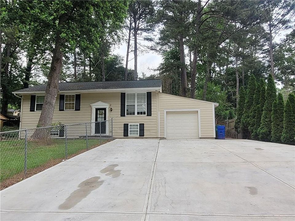 1st image of 3328 Oakcliff Rd