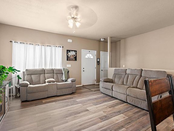 2nd image of 2413 Cruz Ct