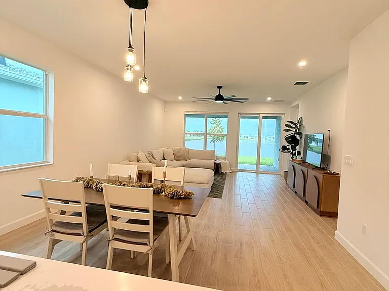 13462 SW Bally Dr — Photo 11