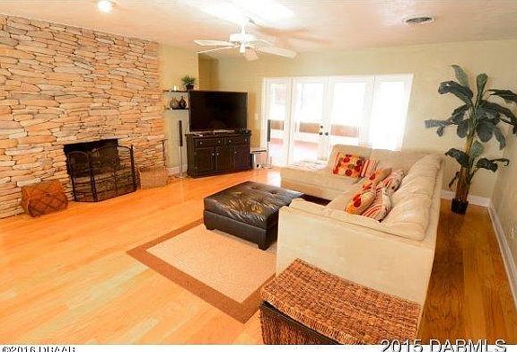 4th image of 715 John Anderson Dr