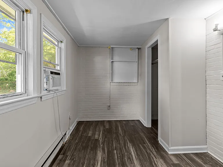 1720 W 48th St — Photo 24