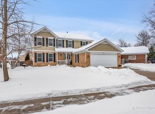 309 Chesapeake Ln, Bloomingdale, IL