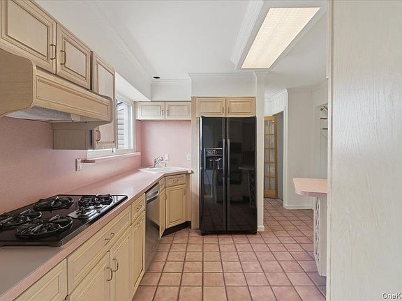 5th image of 6 Arden Lane