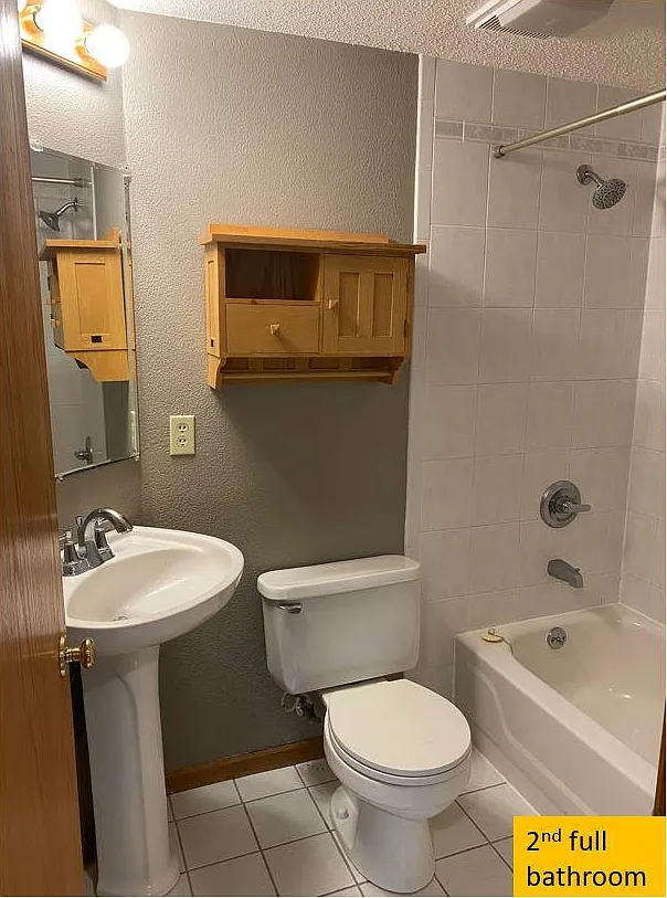 3 bed, 1922 sqft, $2,500 — Photo 3