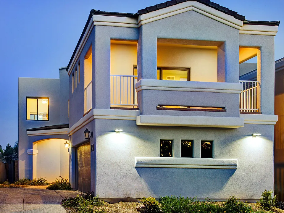 661 N Encanto Village Way