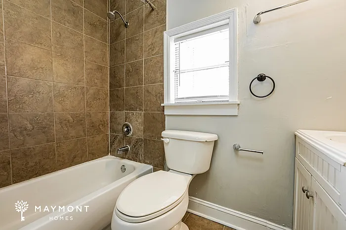 18 Line St #C — Photo 15