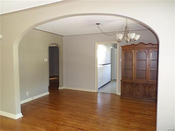 2nd image of 130 Lemay Gardens Dr