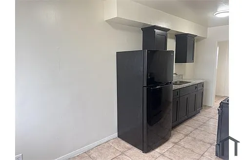 2128 W Florence Ave #4 Photo 1