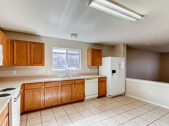 4th image of 2817 Cliffview Dr