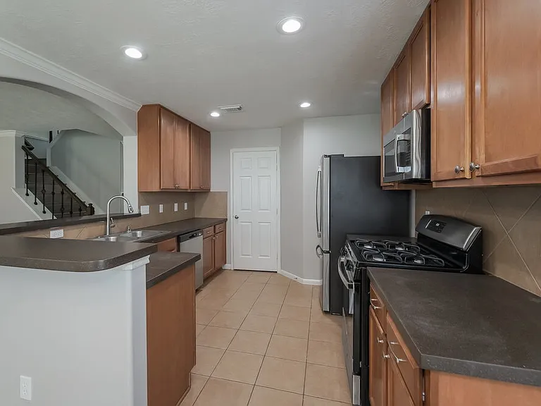 2614 Elder Park Ct — Photo 9