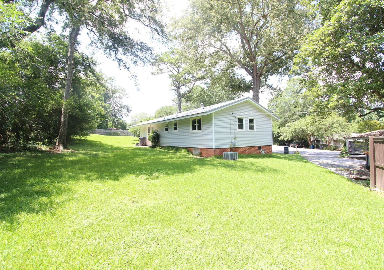 Adorable 3BR 2BA Home in Cahaba Heights - Vestavia Schools!! — Photo 2
