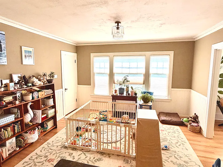 1828 NE Ravenna Blvd — Photo 8