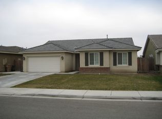 7910 Splendor Way, Bakersfield, CA 93313