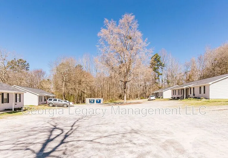 1852 Faulkner Dr — Photo 1