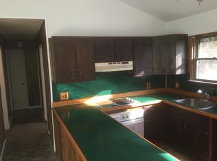 3329 Woodland Dr, Tobyhanna, PA