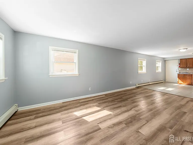 69 S Harrison Ave — Photo 6