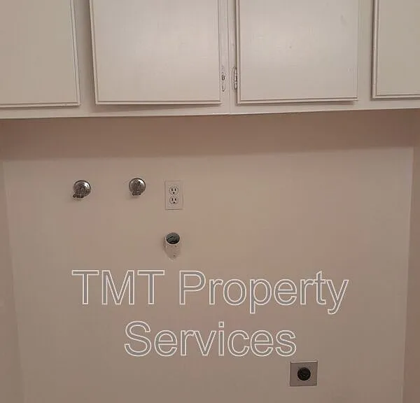 413 E Rice Ranch Rd — Photo 11