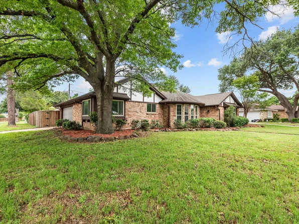 900 Purdue Dr, Arlington, TX 76012