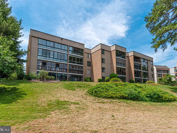 227 Canal Park Dr Unit 301, Salisbury, MD 21804