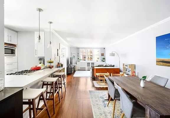 2nd image of 215 E 80th St APT 12B