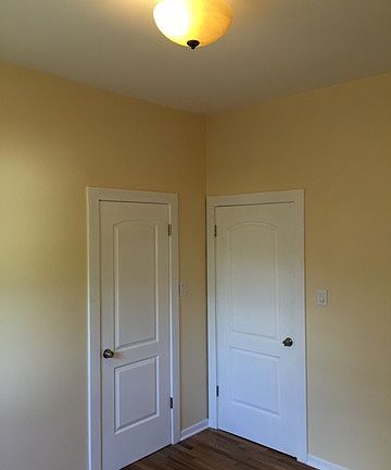 5th image of 925 N Lawler Ave