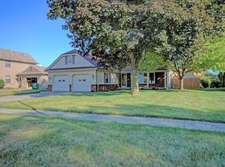 103 Homestead Dr, Rossford, OH 43460