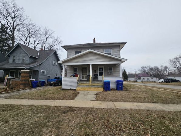 420 1st St NE