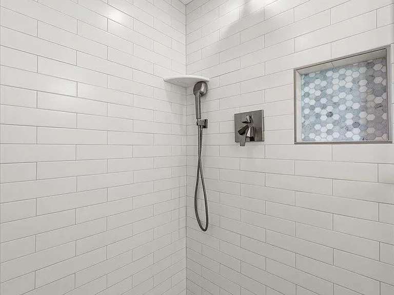 7801 Ridgewood Ave #1 — Photo 23
